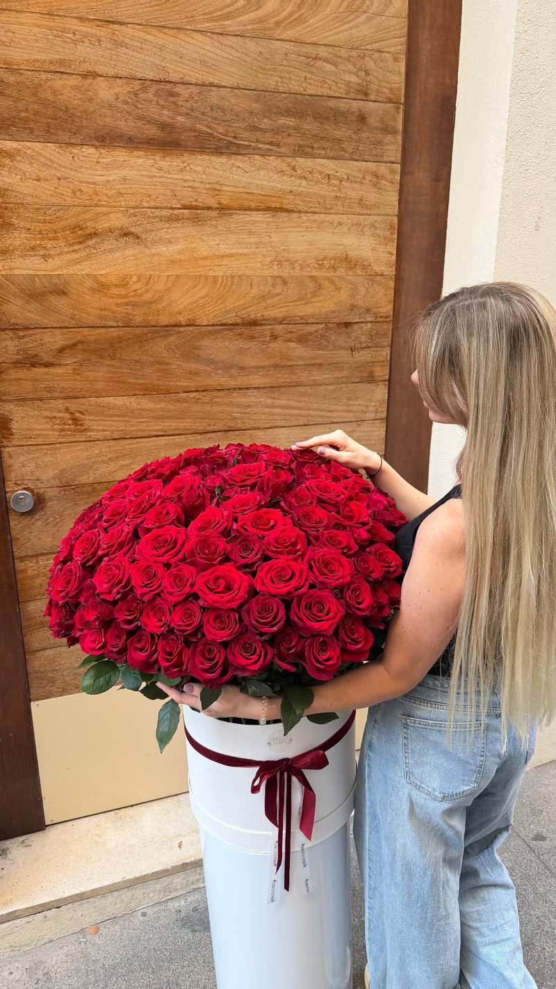 Caja gigante de rosas rojas 1