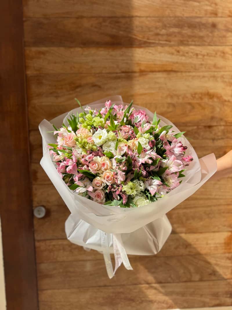 Mix con alstroemeria 2